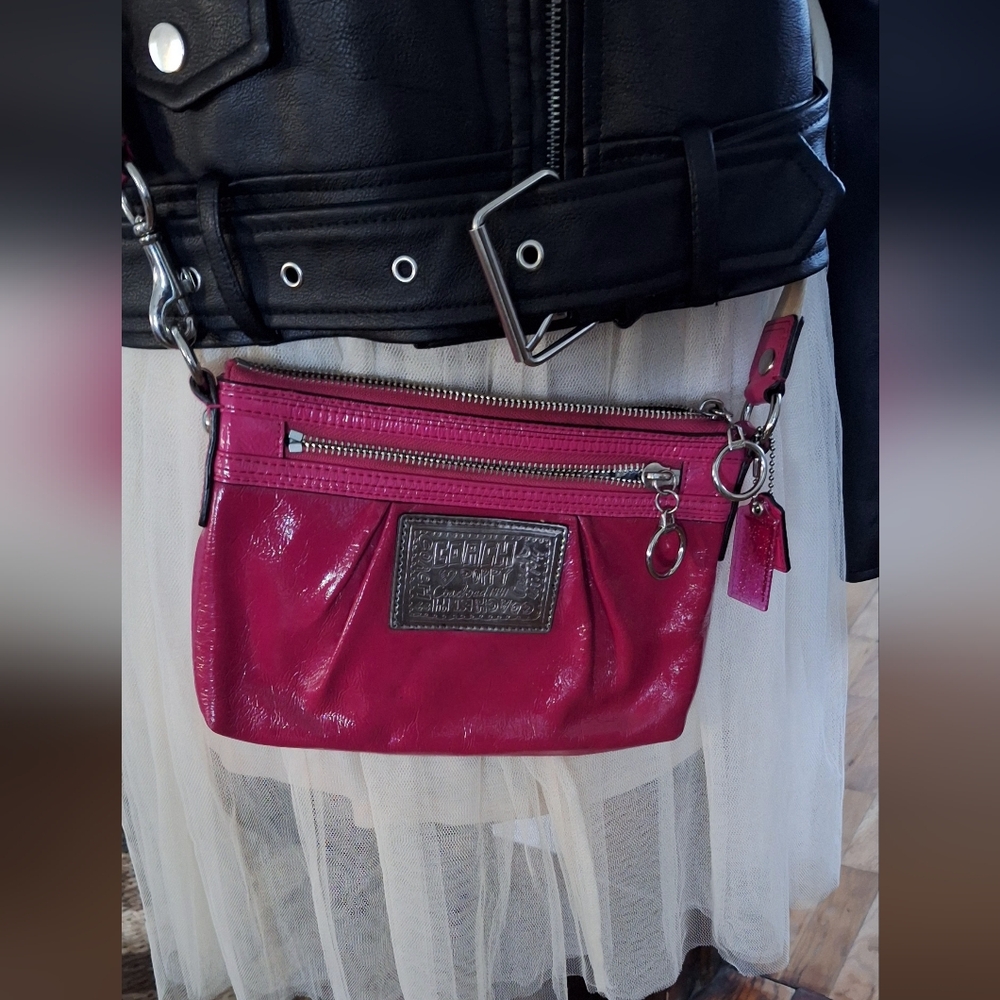 COACH POPPY HOT PINK PATENT LEATHER  X-BODY BAG